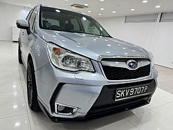 Subaru Forester 2.0XT Turbo 4WD Sunroof 2015 Silver Rear Entertainment